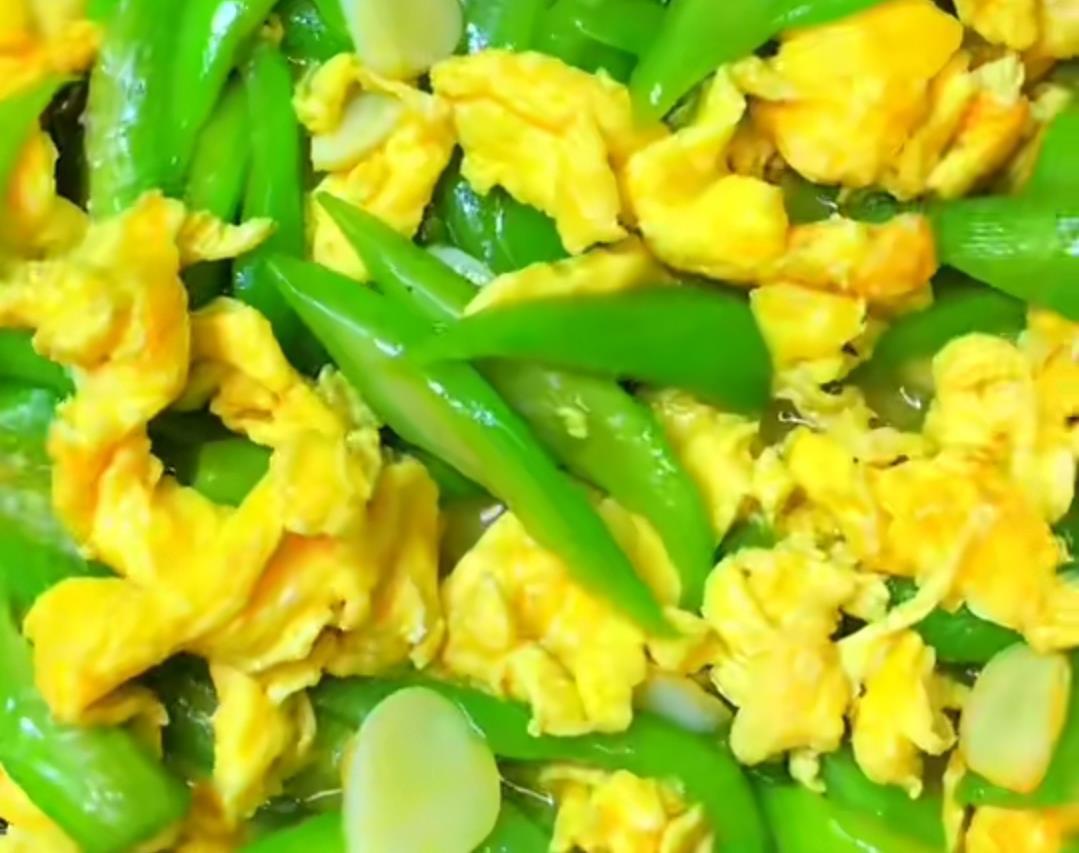  丝瓜炒鸡蛋|8月吃这个瓜最鲜，应季吃消热解暑，补充营养，还不怕长胖