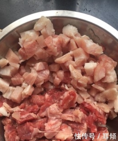 内行人|都是五花肉,上五花肉好还是下五花肉好?内行人:买错了亏大了