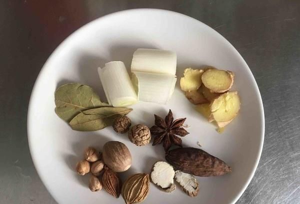  生粉|牛肉又老又柴，你只会加生粉，“一招”教你把牛肉变得又嫩又滑