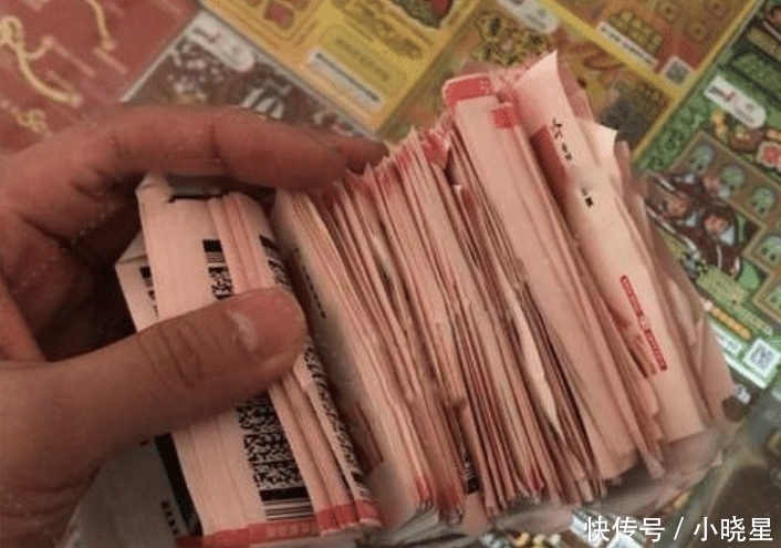 男子|男子豪掷两万买彩票, 结账时拿出一个小本让店主哭了: 钱拿不回来了!