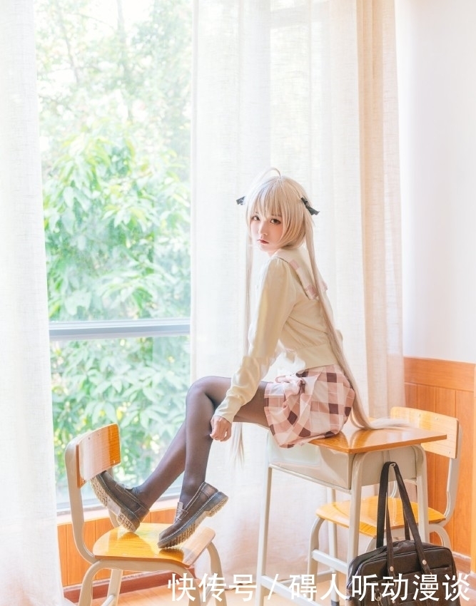 想起|你的“好妹妹”已上线,黑袜搭配学院JK,我又想起了那年的天空