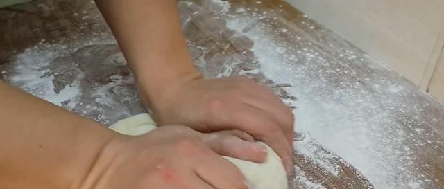 豆包|半斤红豆,1斤面粉,不用烤箱,教你做创意红豆包,比发糕还好吃