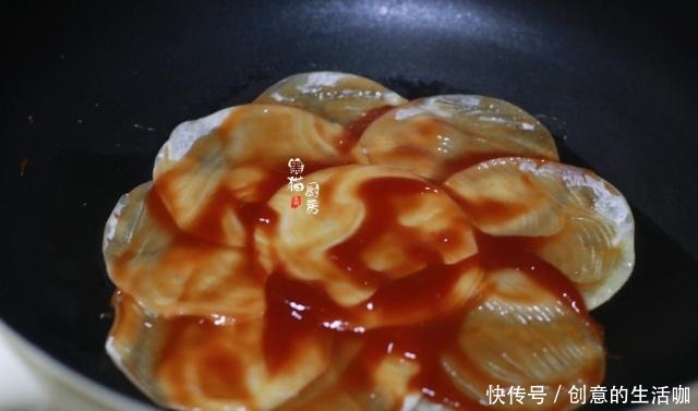 早餐|超人气快手早餐披萨,用饺子皮就能做,早知道就不买外面的披萨了