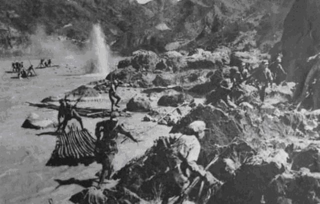  御寒|强渡乌江，红军喝酒御寒，刘亚楼：黔军两条枪，战斗力不强