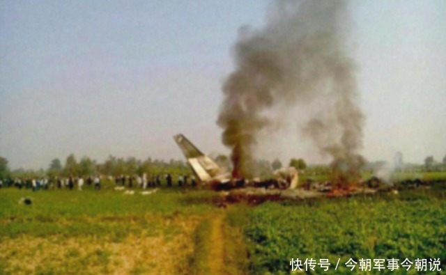  事故|一个月发生四起事故！美国2架灭火飞机相撞坠毁，飞行员当场遇难