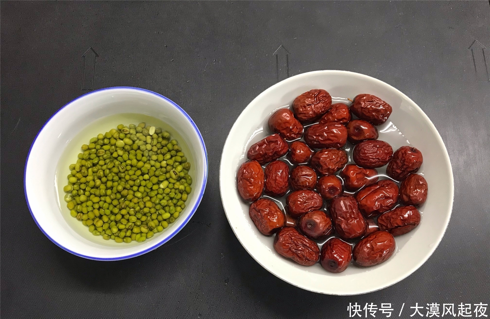 好喝|秋天,百合正当季,加两种食材一起煮,清甜润燥,便宜又好喝