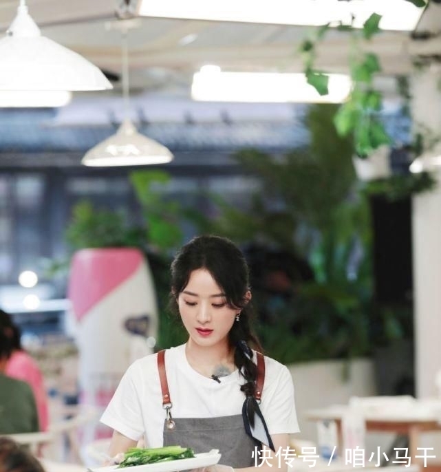 发文|黄晓明发文力挺赵丽颖,却引发更大争议,男方临时关注显尴尬