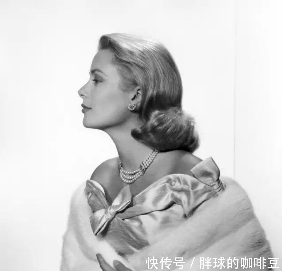珠宝|从奥斯卡影后到摩纳哥王妃,童话中的珠宝和现实里的格蕾丝·凯莉