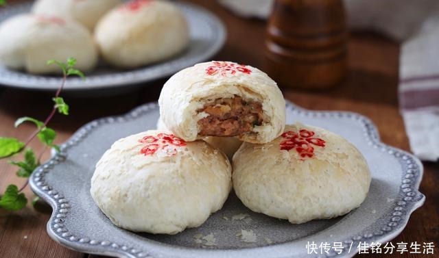 老少皆宜|中式月饼最爱这款,层层酥脆,鲜嫩多汁,做给家人吃,老少皆宜!