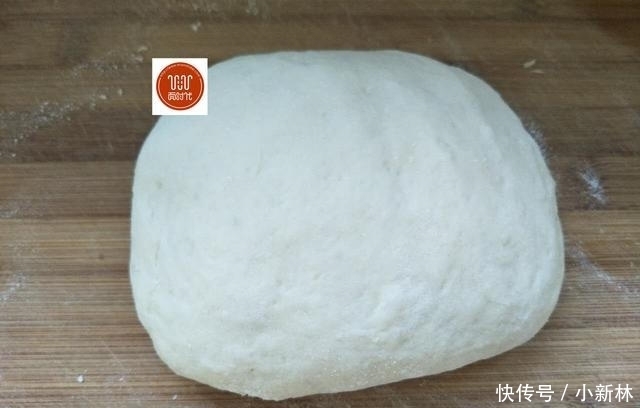 省油|发面烙饼,我有妙招,既省油又暄软,外酥里嫩凉了不会硬!