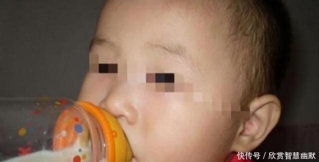 偷尝|1岁孩子只喝奶奶冲的奶,宝妈感觉不对劲,偷尝一口后愁坏了