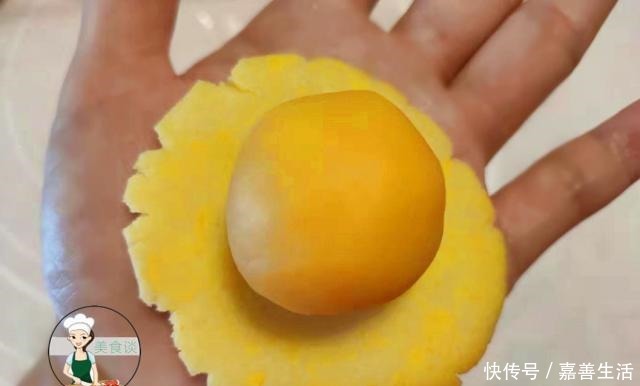 咬一口|这美味,超市要几百块一盒,自己做更实惠,咬一口还爆浆,抢着吃