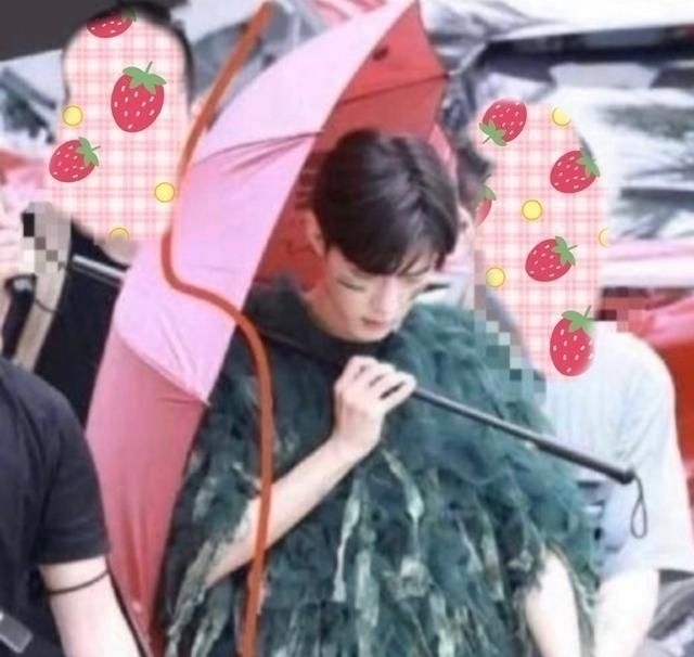 肖战的粉丝|肖战录制《青春环游记2》,嘉宾合照已传出,节目组没有溜粉