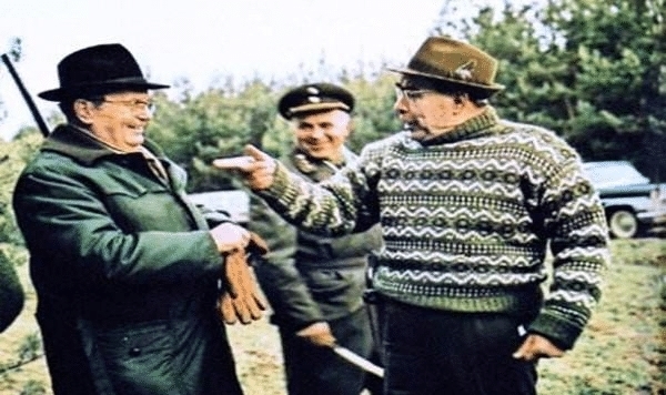 欧洲|曾雄踞欧洲的国家，47年后一分为七，现在民众开始怀念一个强人