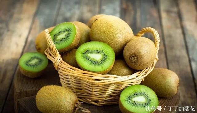  猕猴桃|三伏天遇到这水果要多吃，比苹果便宜，比西瓜香，营养丰富还好吃