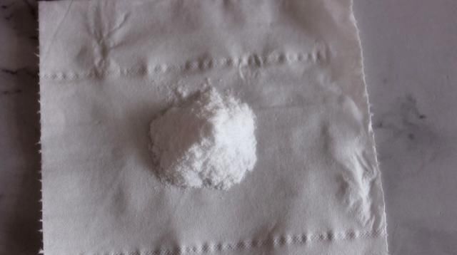 留在|大蒜皮别再扔了,有钱人都留在家里用,用途花钱买不到,厉害了