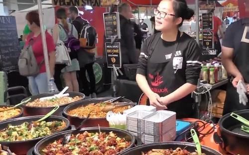 随便|土豪才能“任性”吃的3种街头小吃,随便买1斤,就是几天工资