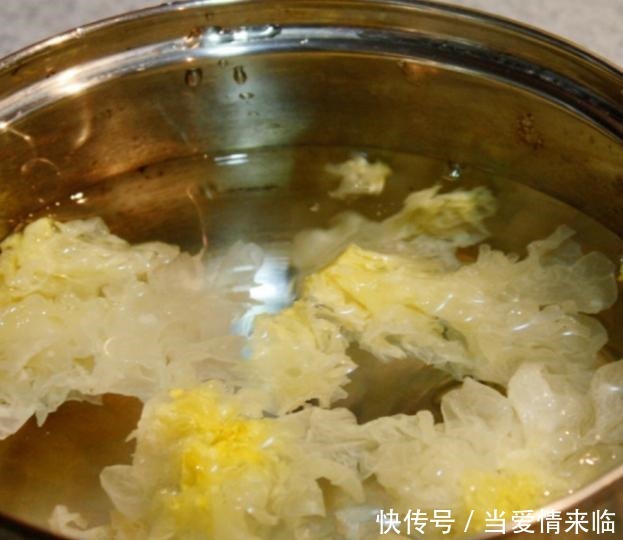 红枣|秋季多喝这碗汤,生津清火化痰,滋润肌肤,香甜细腻有营养,美味