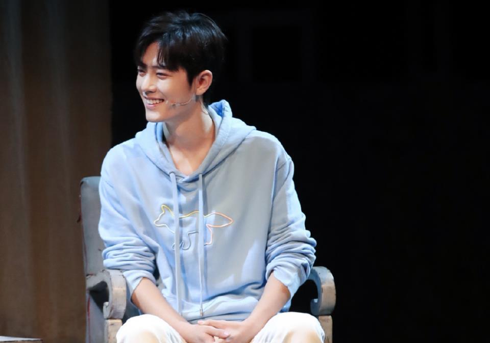 沉默|肖战新造型肌肉明显，健身效果显著，沉默之后换来更好的自己