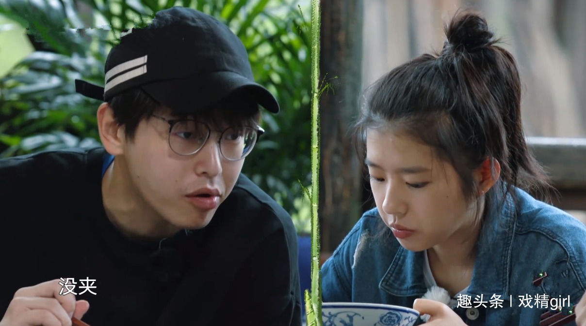  礼貌|张柏芝送的手包价格曝光，有点小贵，何蓝逗拿筷子指彭昱畅没礼貌