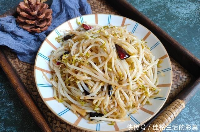 豆芽|炒豆芽最忌直接下锅，大厨教您一妙招，豆芽不出水、脆爽又入味