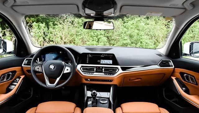  轴距|入门级豪车一个车型，两种车长+两种轴距，全系20T+8AT