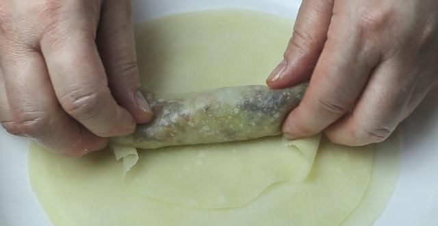 饺子皮|饺子皮别只会包饺子,教你特色新吃法,比包子简单,比饺子好吃