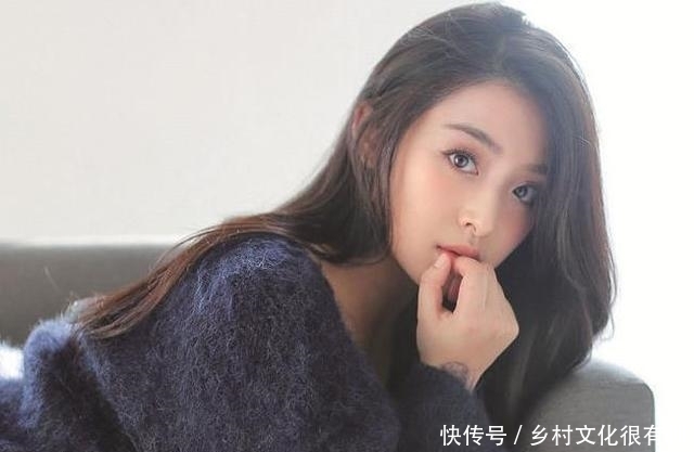 张含韵|张含韵只是那届超女季军,冠军和亚军如今怎么样了?