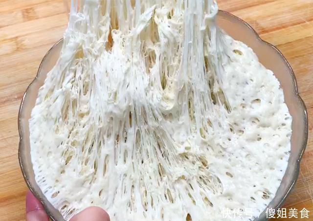 抹油|烙饼时,有人烫面,有人抹油,其实都不对,教你正确做法,太香了