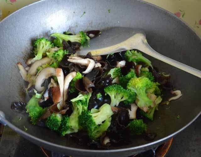 肝护肝|它是秋季的“护肝菜”,每天炒一盘,养肝护肝,肝脏越来越健康