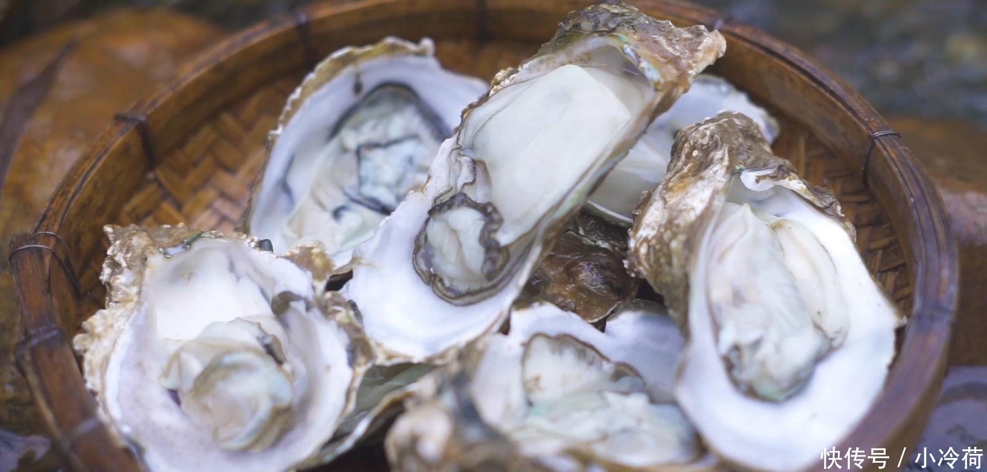  做法|用柠檬烤生蚝，做法越简单，越能保留生蚝的鲜味！