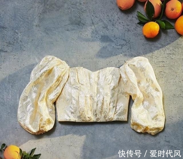 鲜花|球鞋当花瓶,鲜花填充羽绒服?时尚界的环保也太香了