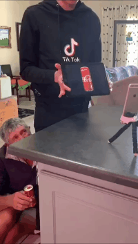 爸妈|搞笑GIF:爸妈说的生二胎很好玩,别说,还真的是