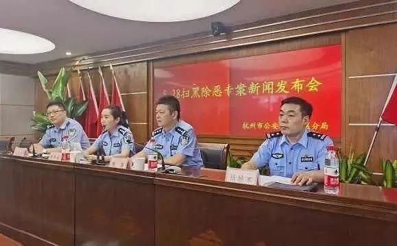 过期|小伙逛遍大小超市,不花钱还拿钱老板们敢怒不敢言…警方出手了