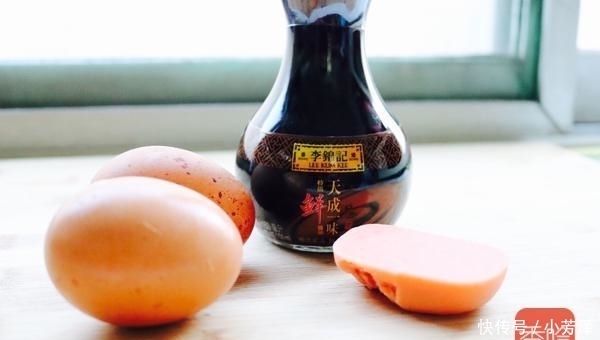  关键点|蒸鸡蛋羹，不要直接加水，记住2个关键，保证丝滑柔嫩又鲜美