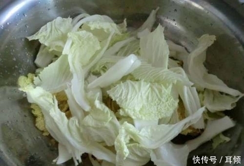 醋溜|醋溜白菜,白菜直接下锅就错了,难怪不好吃,大厨:这样做才对