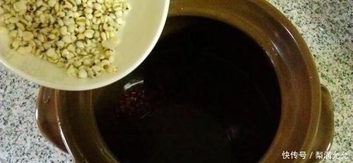  夏天|红豆和它“天生一对”，夏天常喝，减轻体内湿气，女性最要喝