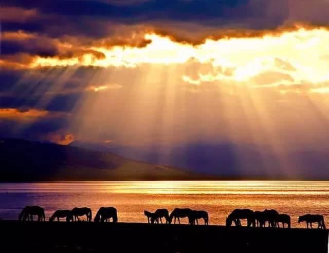 中国│7条绝美环湖公路,来一场最美驾行!