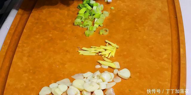  小白菜|小白菜和粉条怎么做才好吃诀窍在这里，鲜香美味，做一锅吃不够