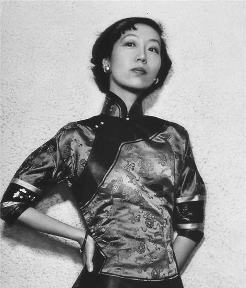 岁时|初恋嫌弃她的家世另娶,她坚持不嫁人等了52年,78岁时终嫁给初恋