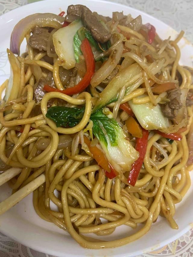 更劲道|在家做炒面,要是这样炒,面条更劲道,再也不粘锅