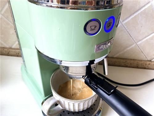 咖啡|自制咖啡奶冻,冰爽Q嫩,香味浓郁,美味零添加,秒杀街边冷饮店