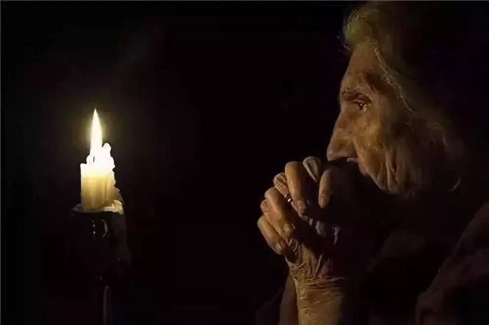 黯然失色|他为93岁的妈妈拍了一组照片,让所有自拍美颜都黯然失色