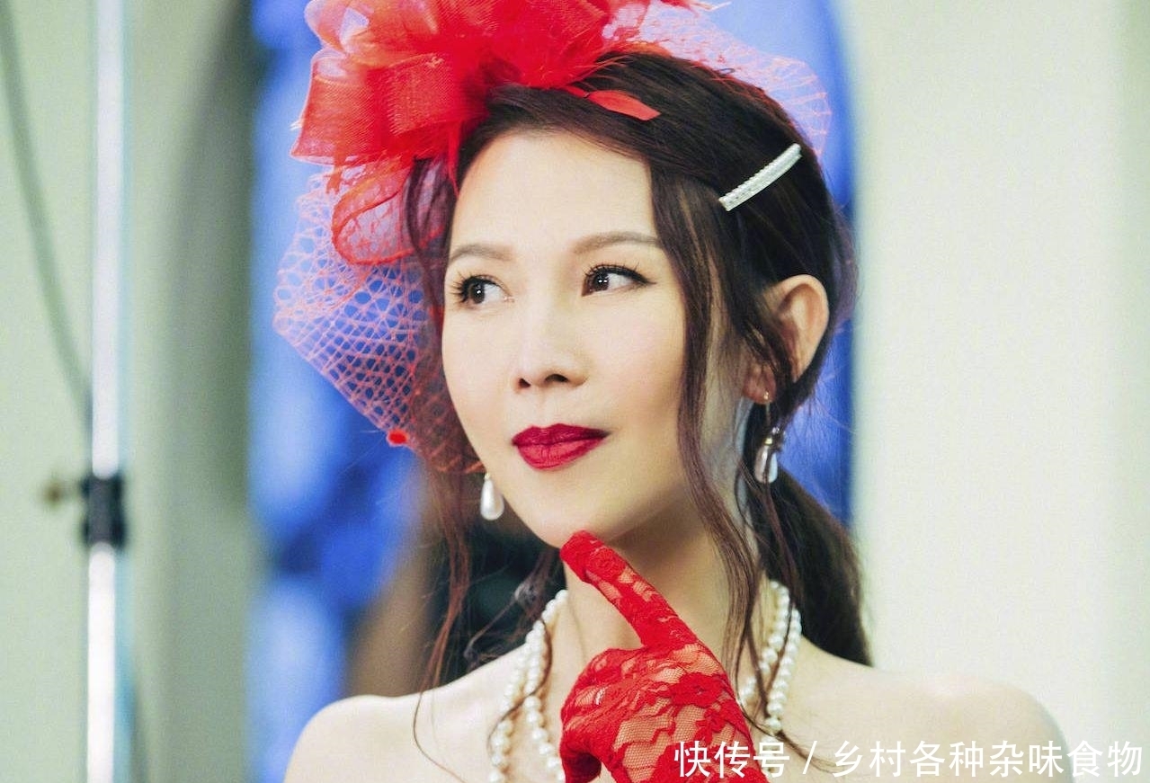 如今|TVB女星一起北上如今云泥之别，蔡少芬佘诗曼内地爆红，小花被骂