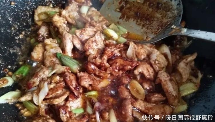 美好|天冷时多给家人做炖菜,荤素炖一锅,家常味美好营养,孩子很爱吃