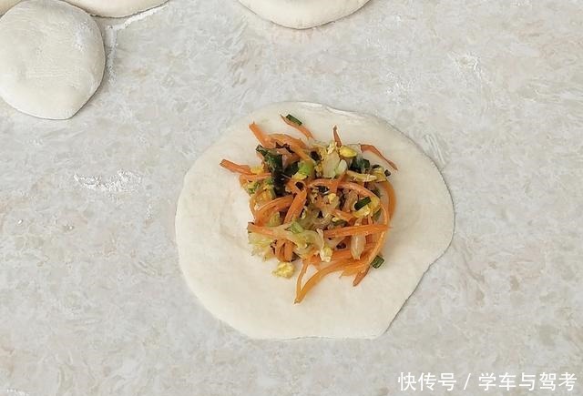 用筷子|大白菜这样吃才解馋,不炖不炒,连吃三天都不腻,出锅比吃肉香