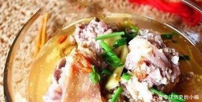 精选|精选美食:土豆蒸排骨、酒酿蒸鸭、酸甜菠萝豆腐、皮蛋豆腐的做法