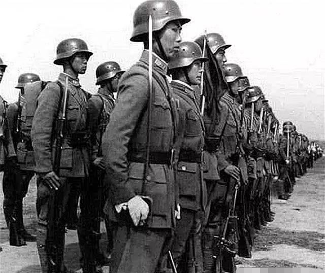 中将|解放战争时,国军中将这个军衔多到烂大街,但想再进一步难如登天