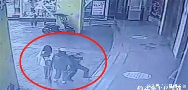 索赔|踢伤猥亵者男生父亲：曾被索赔20万 望另一女子指证