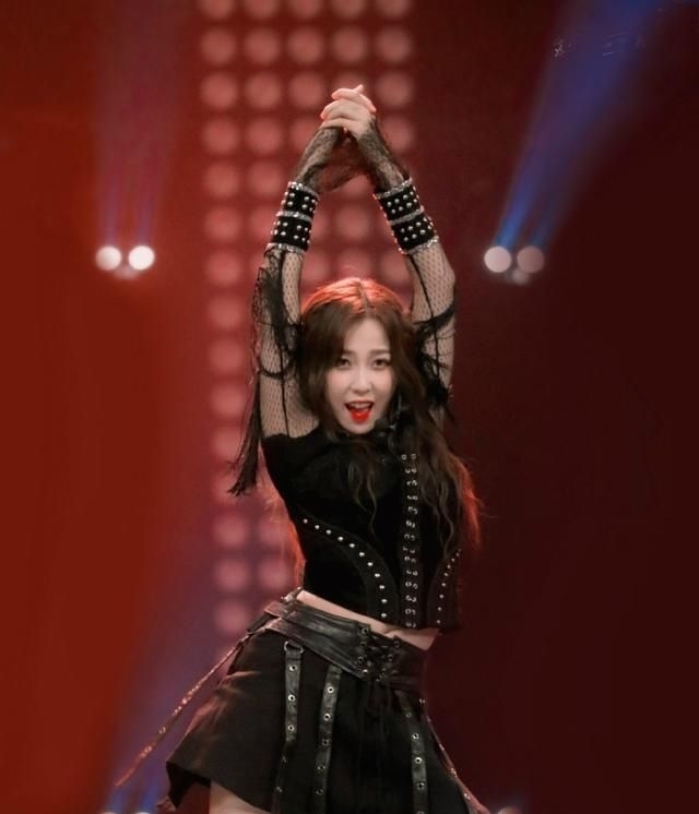 声音|青春有你2总决赛,虞书欣没声音唱功翻车,小鬼看《猎》表情直接